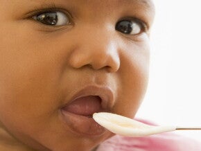 When do we introduce solids to the diet When do we introduce solids to the diet
