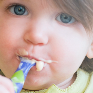 Your toddler, the independent eater