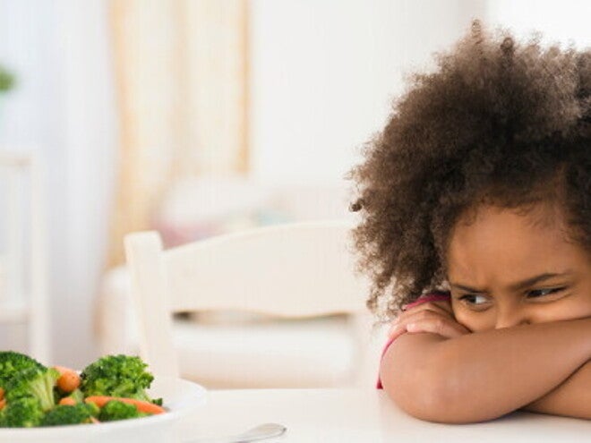 HOW TO ENCOURAGE A FUSSY EATER TO EAT A child refusing eating vegetables